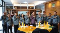 KETUA PGRI Bali, I Gusti Ngurah Eddy Mulya, foto bersama Jajaran YPLP PGRI Bali, saat menghadiri rapat koordinasi yang digelar YPLP PGRI Bali di SMK PGRI 4 Denpasar pada Jumat, 4 September 2026. Foto: ist KETUA PGRI Bali, I Gusti Ngurah Eddy Mulya, foto bersama Jajaran YPLP PGRI Bali, saat menghadiri rapat koordinasi yang digelar YPLP PGRI Bali di SMK PGRI 4 Denpasar pada Jumat, 4 September 2026. Foto: ist