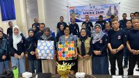 KEPALA SMPN 3 Denpasar, Ni Nengah Sujani, foto bersama rombongan MKKS SMP Kabupaten Bulukumba saat berkunjung ke SMPN 3 Denpasar, Selasa (6/10/2026). Foto: ist KEPALA SMPN 3 Denpasar, Ni Nengah Sujani, foto bersama rombongan MKKS SMP Kabupaten Bulukumba saat berkunjung ke SMPN 3 Denpasar, Selasa (6/10/2026). Foto: ist