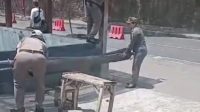 SATPOL PP Kabupaten Bangli bergerak cepat melakukan penertiban keberadaan pedagang kaki lima di trotoar dan fasilitas umum kawasan Penelokan, Kintamani, Rabu (7/10/2026). Foto: ist SATPOL PP Kabupaten Bangli bergerak cepat melakukan penertiban keberadaan pedagang kaki lima di trotoar dan fasilitas umum kawasan Penelokan, Kintamani, Rabu (7/10/2026). Foto: ist